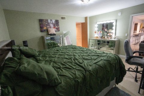 Купить кондоминиум в Майами, Флорида 3 спальни, 144м2, № 2050612 - фото 14