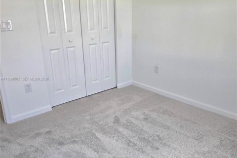 Villa ou maison à louer à Port St. Lucie, Floride: 4 chambres № 1998139 - photo 27