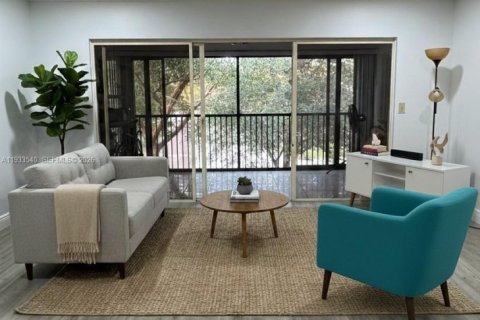 Condo in Coconut Creek, Florida, 2 bedrooms  № 1995270