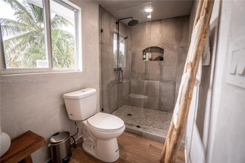 Immobilier commercial à vendre à Fort Lauderdale, Floride: 141.68 m2 № 2423391 - photo 15