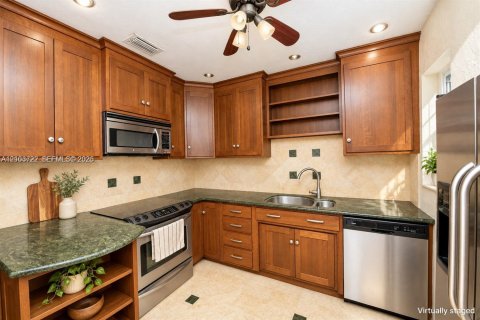 Immobilier commercial à vendre à Fort Lauderdale, Floride: 141.68 m2 № 2423391 - photo 23