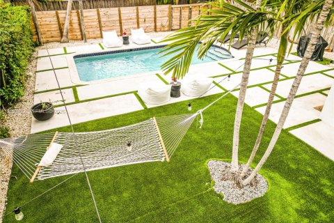Immobilier commercial à Fort Lauderdale, Floride 141.68 m2 № 2423391