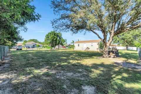 Casa en venta en Port St. Lucie, Florida, 3 dormitorios, 107.49 m2 № 2082498 - foto 15