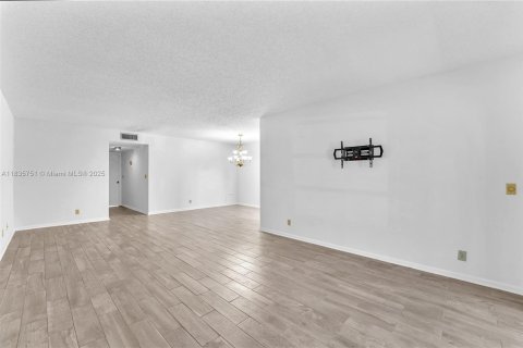 Condominio en venta en Delray Beach, Florida, 1 dormitorio, 99.22 m2 № 1957649 - foto 3