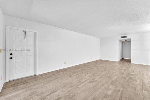 Condominio en venta en Delray Beach, Florida, 1 dormitorio, 99.22 m2 № 1957649 - foto 6