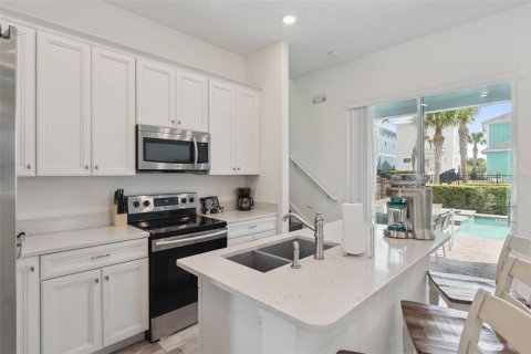 House in Kissimmee, Florida 5 bedrooms, 177.26 sq.m. № 2166541 - photo 10