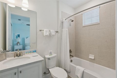House in Kissimmee, Florida 5 bedrooms, 177.26 sq.m. № 2166541 - photo 23