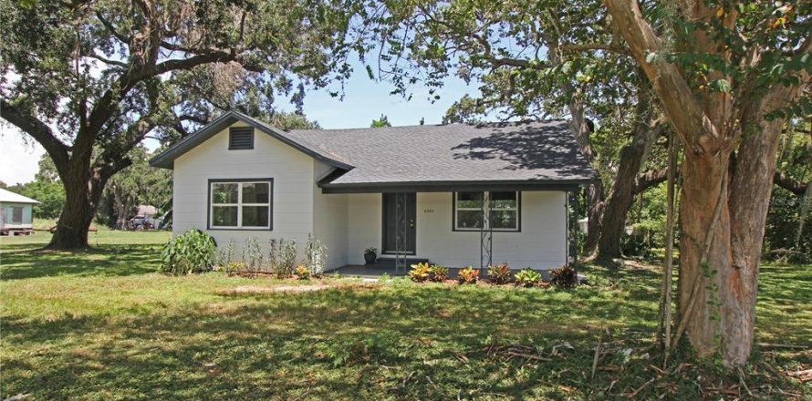 House in Mulberry, Florida 3 bedrooms, 123.93 sq.m. № 1870348