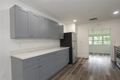 House in Mulberry, Florida 3 bedrooms, 123.93 sq.m. № 1870348 - photo 5