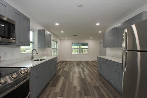 House in Mulberry, Florida 3 bedrooms, 123.93 sq.m. № 1870348 - photo 9