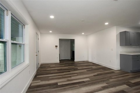 House in Mulberry, Florida 3 bedrooms, 123.93 sq.m. № 1870348 - photo 4