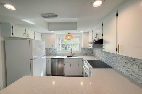 Casa en alquiler en Sarasota, Florida, 3 dormitorios, 124.86 m2 № 1916884 - foto 10