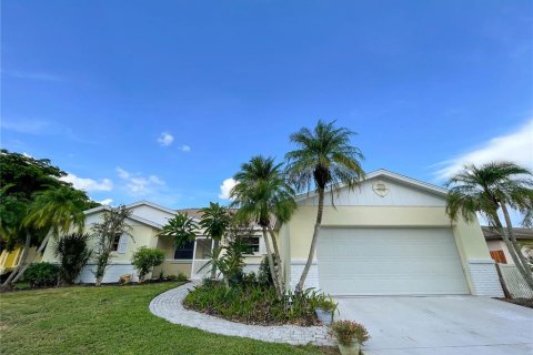 Casa en alquiler en Sarasota, Florida, 3 dormitorios, 124.86 m2 № 1916884 - foto 3