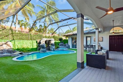 Casa en venta en Weston, Florida, 7 dormitorios, 367.15 m2 № 1964291 - foto 10