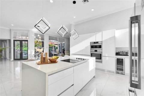 Casa en venta en Weston, Florida, 7 dormitorios, 367.15 m2 № 1964291 - foto 21