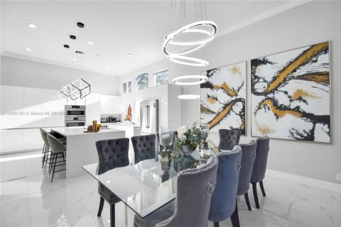 Casa en venta en Weston, Florida, 7 dormitorios, 367.15 m2 № 1964291 - foto 22
