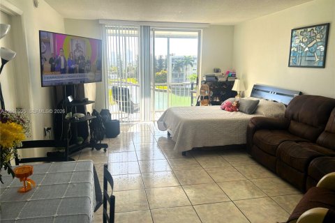 Copropriété à louer à Aventura, Floride: 1 chambre, 71.35 m2 № 2029309 - photo 3