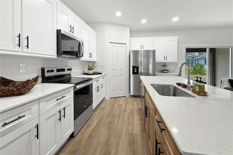 House in Port Charlotte, Florida 3 bedrooms, 155.89 sq.m. № 1831599 - photo 8