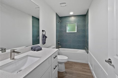 House in Port Charlotte, Florida 3 bedrooms, 155.89 sq.m. № 1831599 - photo 27