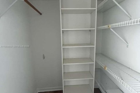 Copropriété à vendre à North Miami Beach, Floride: 1 chambre, 73.39 m2 № 2030133 - photo 7