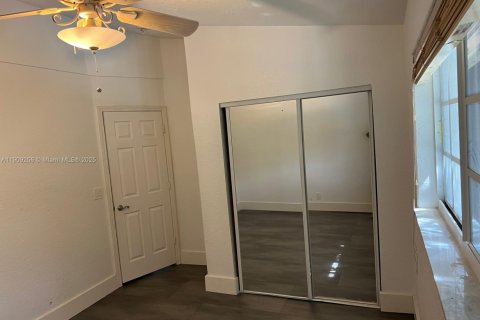 Touwnhouse à vendre à Coral Springs, Floride: 3 chambres, 146.79 m2 № 1965330 - photo 15