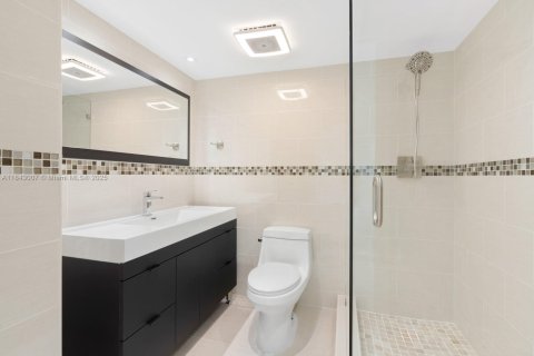 Apartment in Miami Beach, Florida 2 bedrooms, 123.19 sq.m. № 1841189 - photo 15