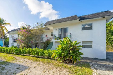 Снять в аренду квартиру в Майами, Флорида 2 спальни, 74.32м2, № 2043231 - фото 3