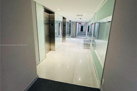 Купить кондоминиум в Авентура, Флорида 2 спальни, 107.49м2, № 1973934 - фото 27