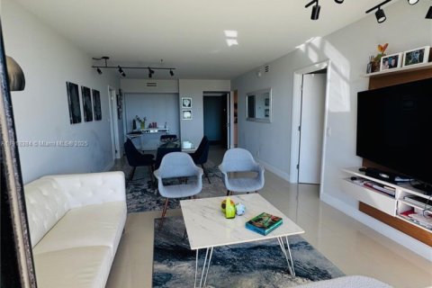 Купить кондоминиум в Авентура, Флорида 2 спальни, 107.49м2, № 1973934 - фото 7