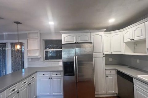 Villa ou maison à louer à Hollywood, Floride: 2 chambres, 106.84 m2 № 1967653 - photo 21