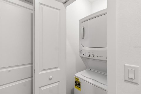 Villa ou maison à louer à Kissimmee, Floride: 2 chambres, 150.13 m2 № 2411622 - photo 19