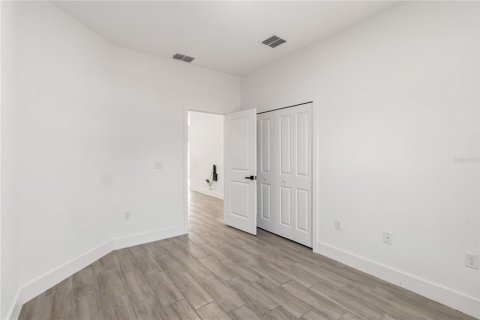 Villa ou maison à louer à Kissimmee, Floride: 2 chambres, 150.13 m2 № 2411622 - photo 9