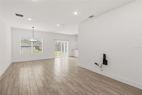 Villa ou maison à louer à Kissimmee, Floride: 2 chambres, 150.13 m2 № 2411622 - photo 8