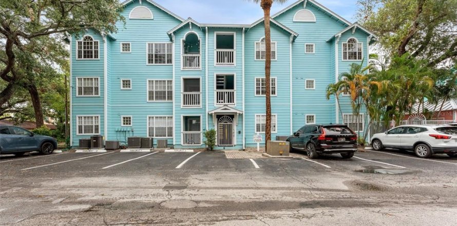 Condo in Tampa, Florida, 2 bedrooms  № 1769640