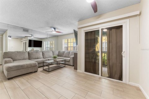 Condo in Tampa, Florida, 2 bedrooms  № 1769640 - photo 5