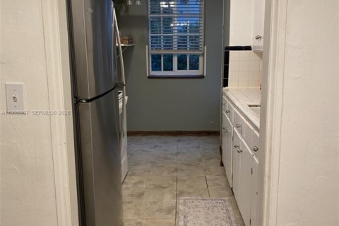 Casa en alquiler en Biscayne Park, Florida, 3 dormitorios, 167.22 m2 № 2059812 - foto 5