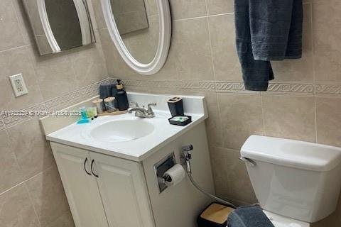 Condominio en venta en Sunny Isles Beach, Florida, 33.44 m2 № 1976151 - foto 16