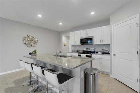 House in Bradenton, Florida 4 bedrooms, 169.73 sq.m. № 2352374 - photo 14
