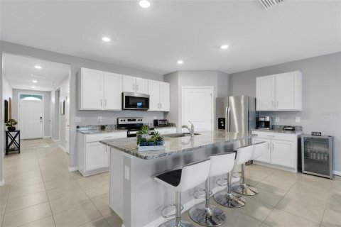 House in Bradenton, Florida 4 bedrooms, 169.73 sq.m. № 2352374 - photo 10