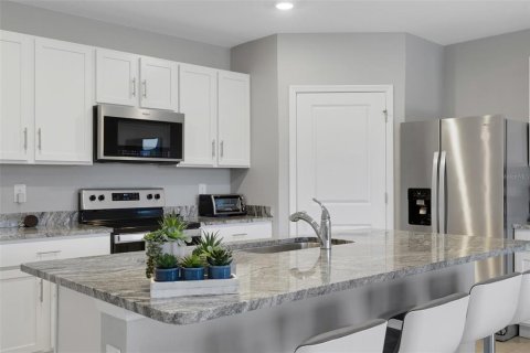 House in Bradenton, Florida 4 bedrooms, 169.73 sq.m. № 2352374 - photo 13