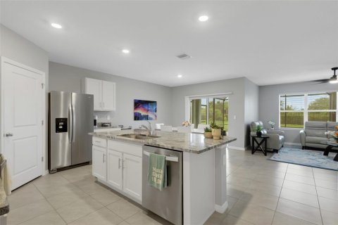 House in Bradenton, Florida 4 bedrooms, 169.73 sq.m. № 2352374 - photo 9