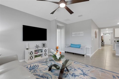 House in Bradenton, Florida 4 bedrooms, 169.73 sq.m. № 2352374 - photo 27