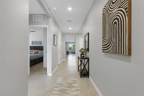 House in Bradenton, Florida 4 bedrooms, 169.73 sq.m. № 2352374 - photo 4