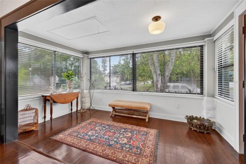 House in Saint Petersburg, Florida 2 bedrooms, 120.12 sq.m. № 1907592 - photo 14