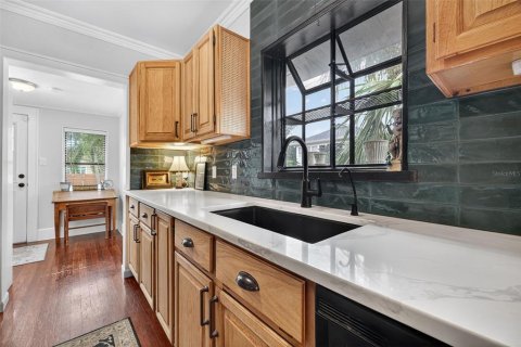 House in Saint Petersburg, Florida 2 bedrooms, 120.12 sq.m. № 1907592 - photo 26