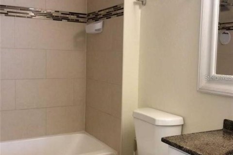 Condo in Orlando, Florida, 2 bedrooms № 2112288 - photo 22