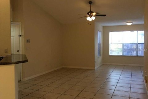 Condo in Orlando, Florida, 2 bedrooms № 2112288 - photo 3