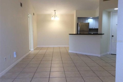Condo in Orlando, Florida, 2 bedrooms № 2112288 - photo 5
