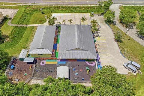 Commercial property in Titusville, Florida 876.63 sq.m. № 2228239 - photo 17