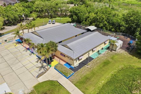 Commercial property in Titusville, Florida 876.63 sq.m. № 2228239 - photo 22